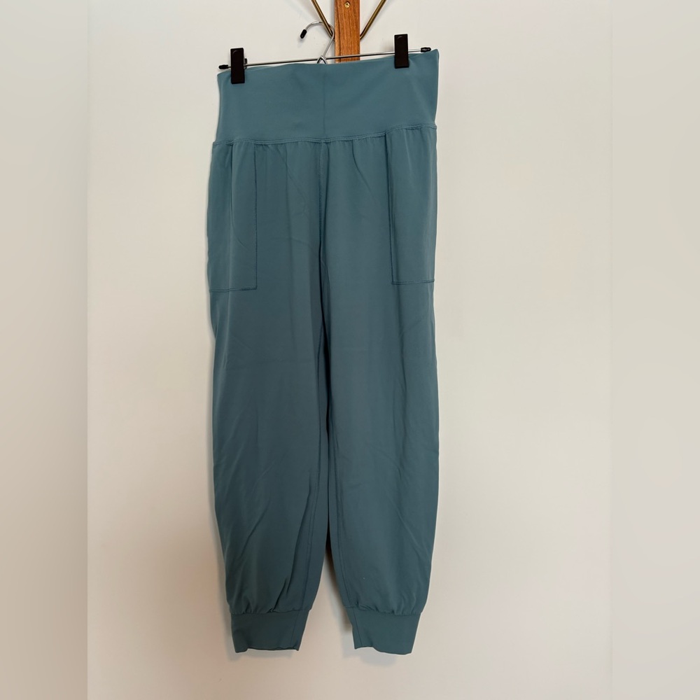 Athleta Salutation Jogger